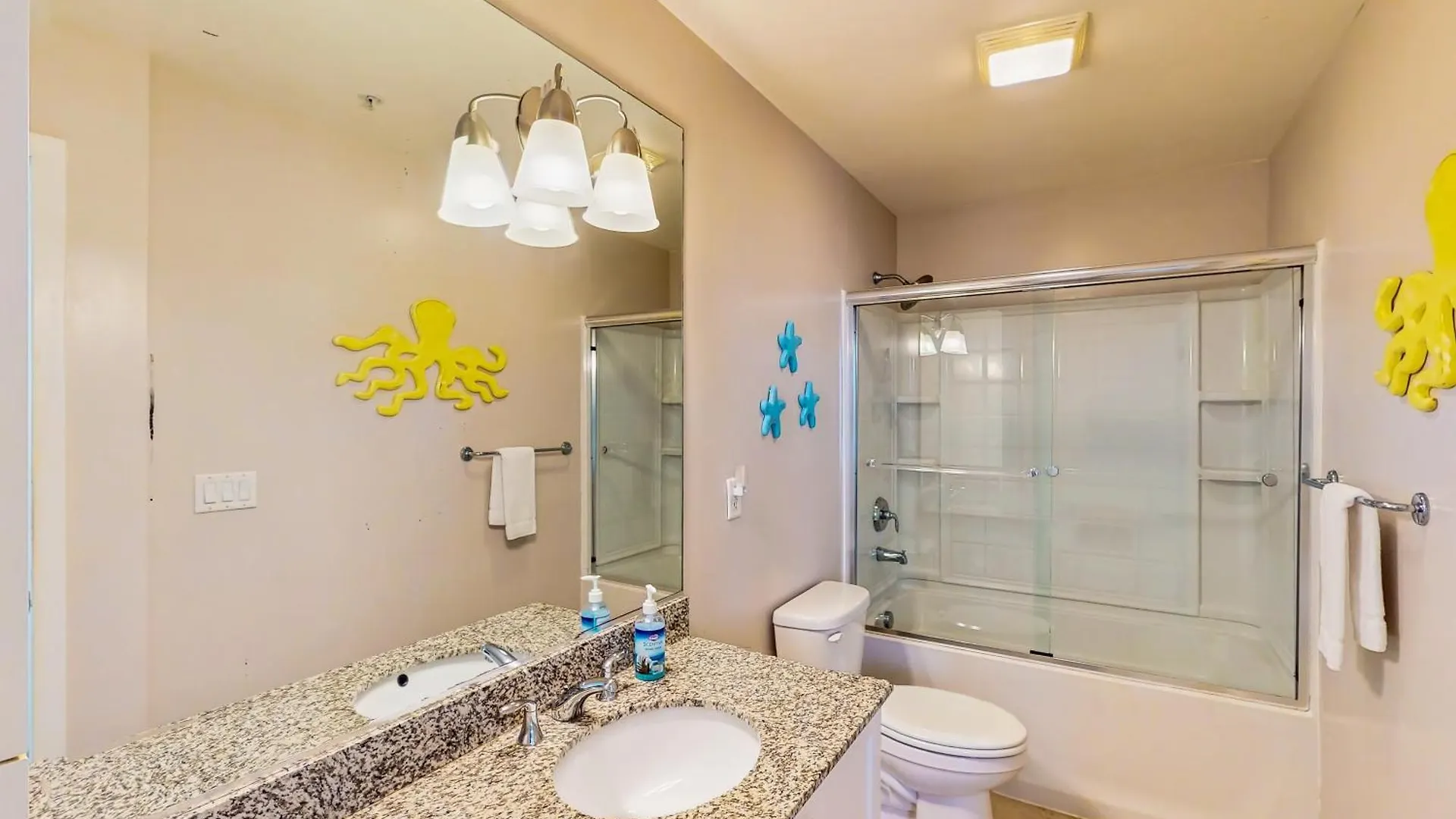 The Sanctuary - Flip Flop Haven B105 Apartment Virginia Beach
